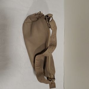 Light gray leather shoulder bag